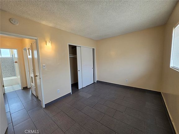 5th image of 834 S Greenwood Ave