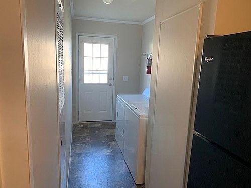 4th image of 25140 Carmel St