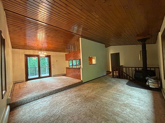 2nd image of 1462 Hans Way #A