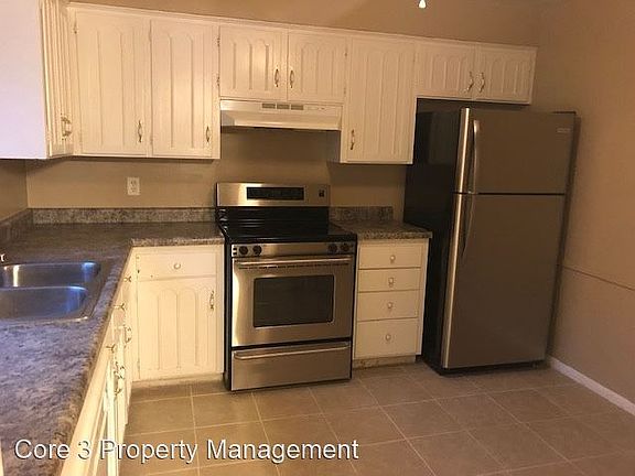4th image of 135 E Oak Cliff Ct APT 105