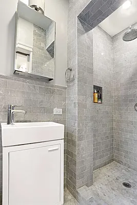 Sold by Compass | media 18