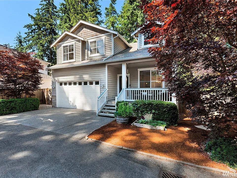 1st image of 411 N 156th Ct