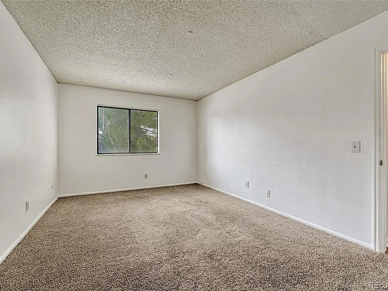 491 S Kalispell Way #101 — Photo 24