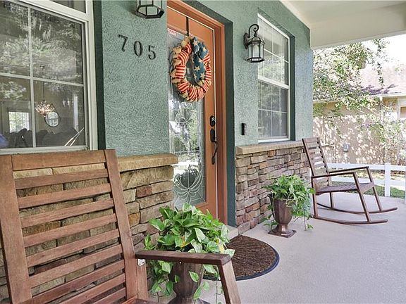 4th image of 705 W Terrace Dr