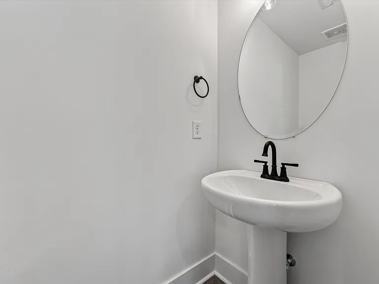 319 Front Ridge Cir — Photo 17