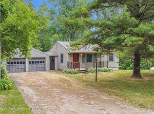 9342 Nixon Rd, Grand Ledge, MI 48837
