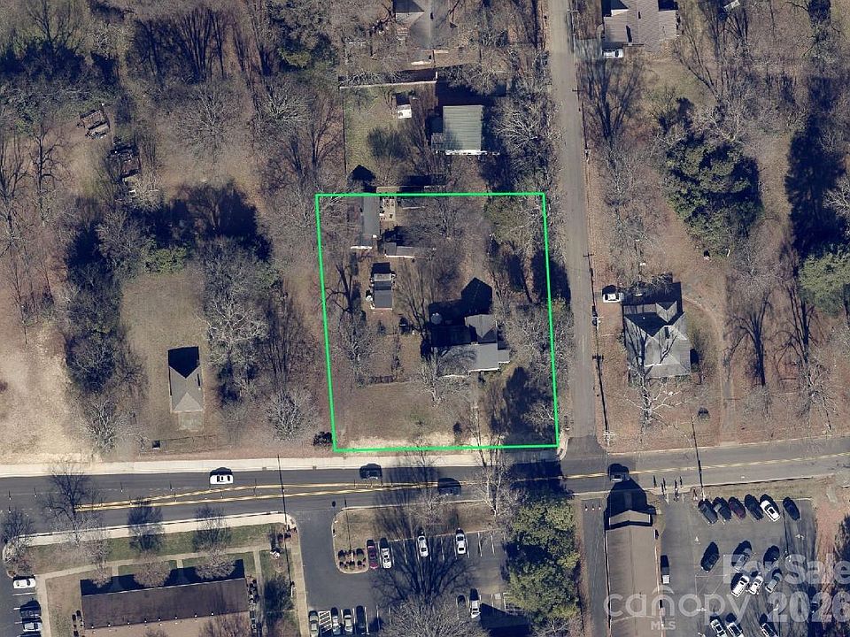 1st image of 305 Huntersville Concord Rd
