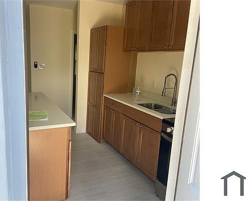 1st image of 321 W 15th St #A