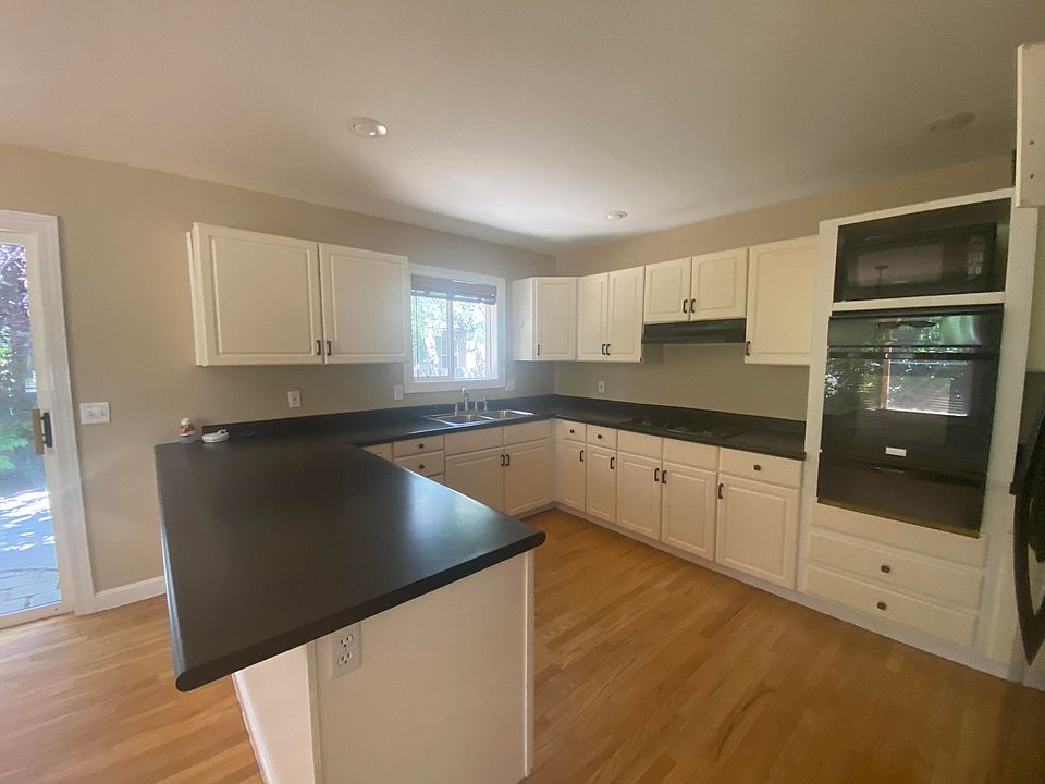 3351 Berrycreek Dr Hailey, ID, 83333 Apartments for Rent Zillow