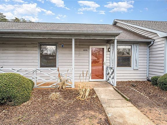 2nd image of 1620 Windsong Ct