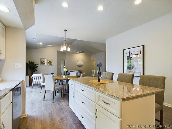 3rd image of 496 Racquet Club Dr #411