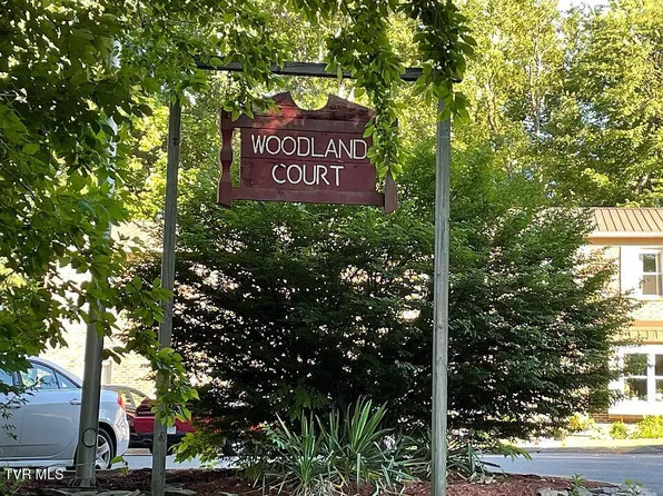 402 Woodland Ct SE, Wise, VA 24293