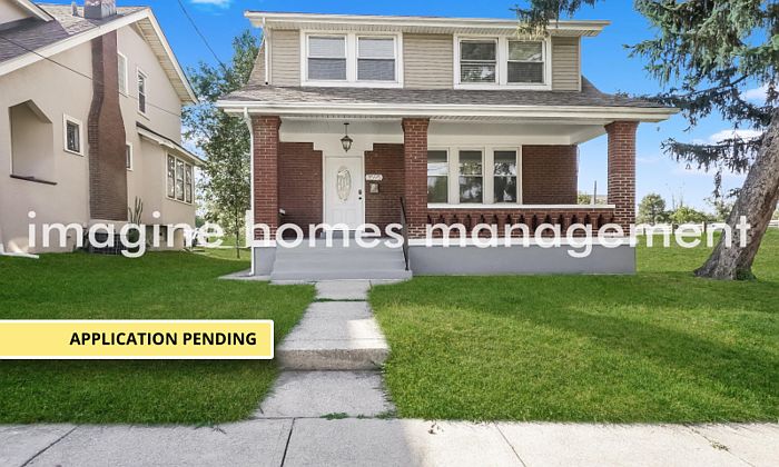 1st image of 3595 Vista Ave