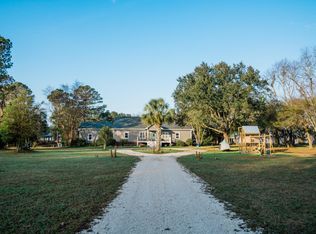 1125 Fairview Plantation Rd, Wadmalaw Island, SC 29487