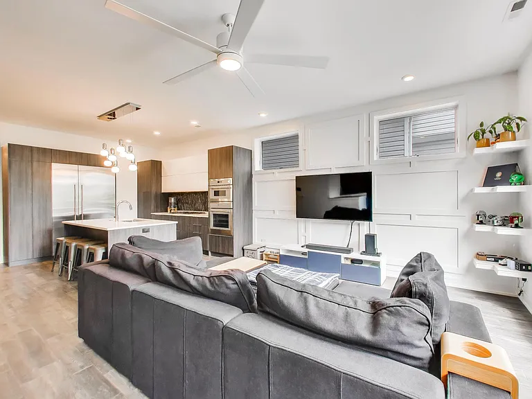 3740 N Clifton Ave #2 — Photo 5