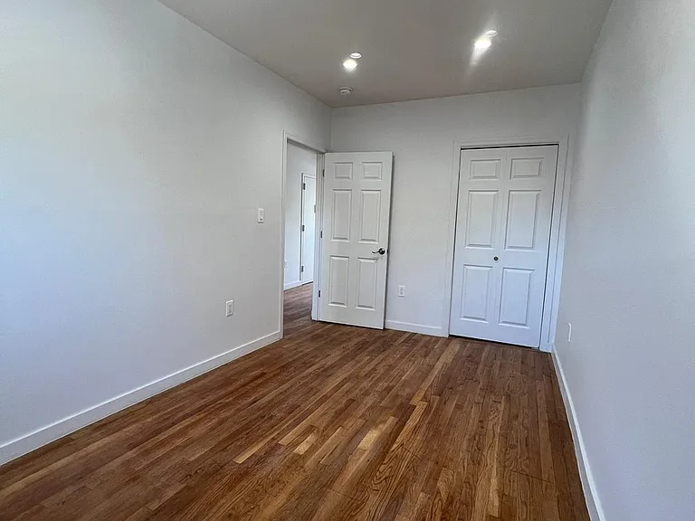 718 Rosedale Ave #3 — Photo 2