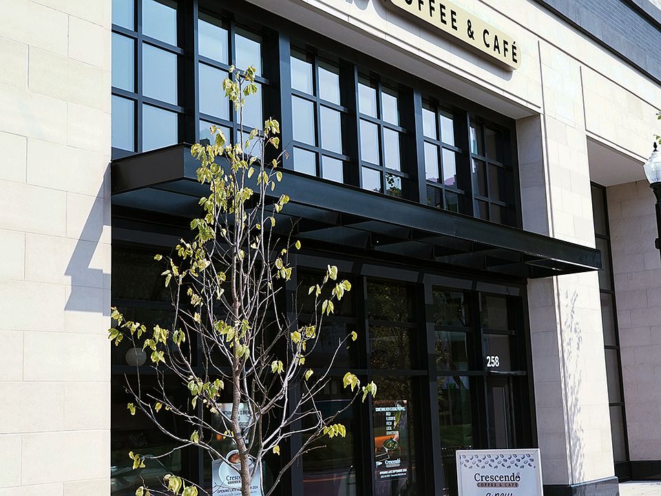 Crescendo coffee & Cafe can be entered from within The Pearl Lobby!
