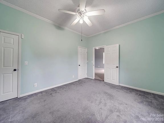 5th image of 205 N Lincoln St