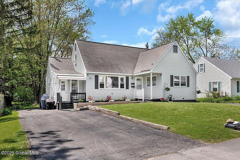 2nd image of 6 Indiana Avenue