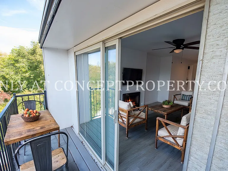Avenue View Apartments — Photo 6