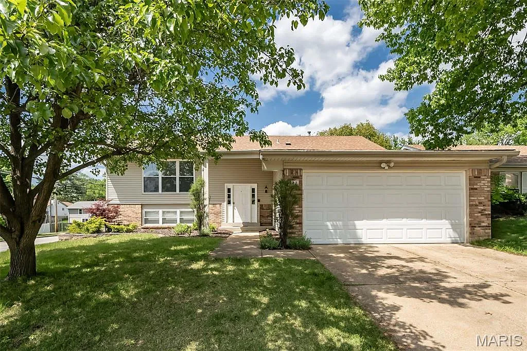 101 Holly Green Dr photo 1