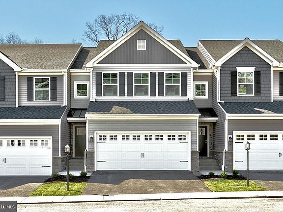 3rd image of 1011 Blackstone Run #113