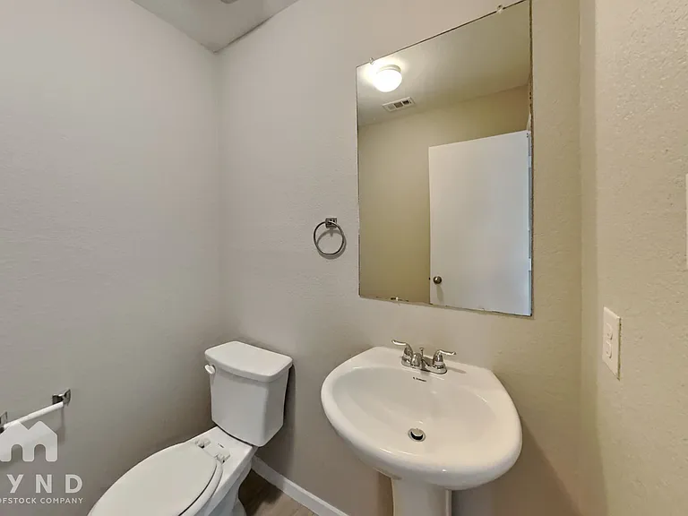 9539 Apple Ridge Ln — Photo 16