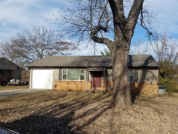 2nd image of 334 Defoe Cir