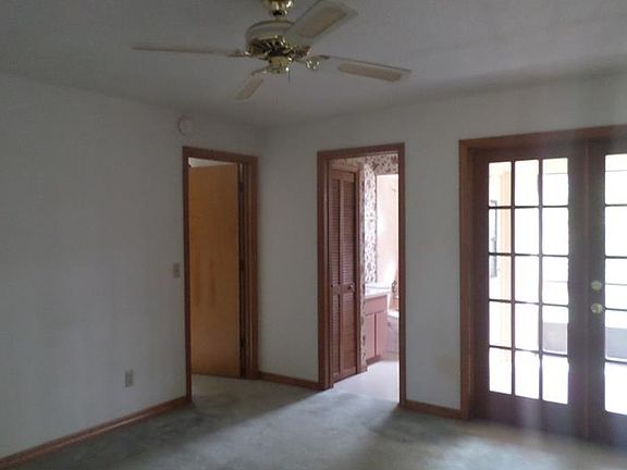 3rd image of 3441 Florentine St