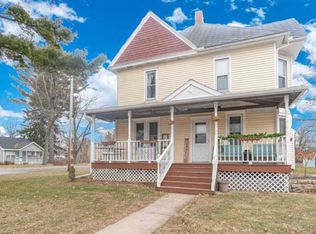 402 E 2nd Ave, Brodhead, WI 53520