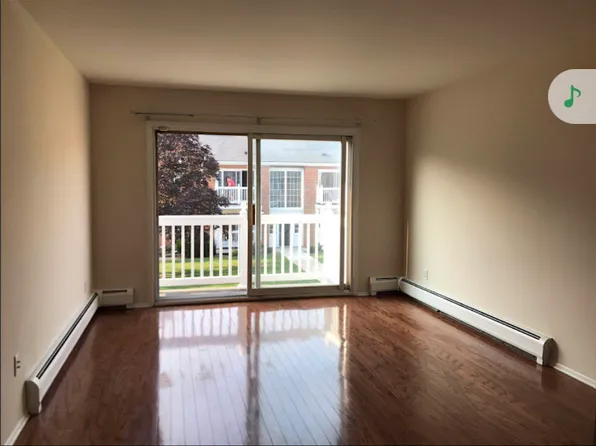 2425 Torquay Ave #A, Royal Oak, MI 48073