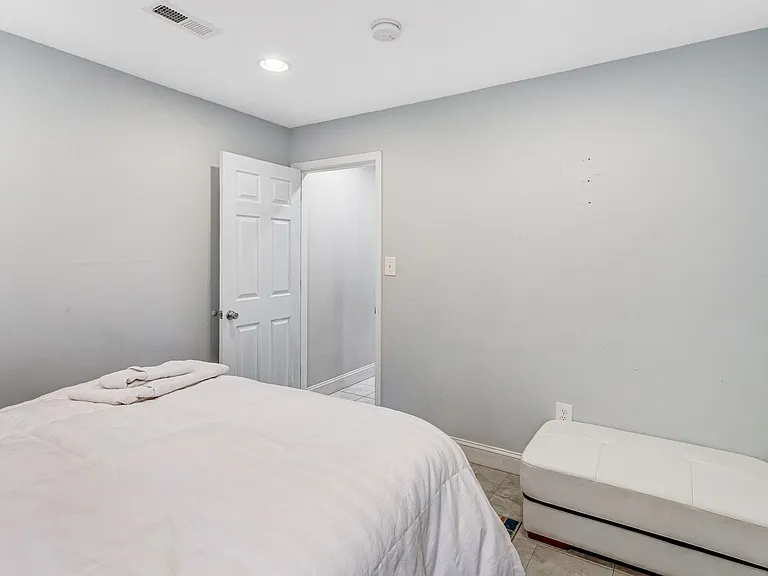 8312 Telegraph Rd — Photo 37