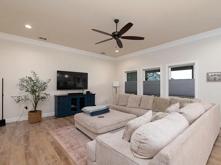 358 Blue Lake Dr — Photo 17