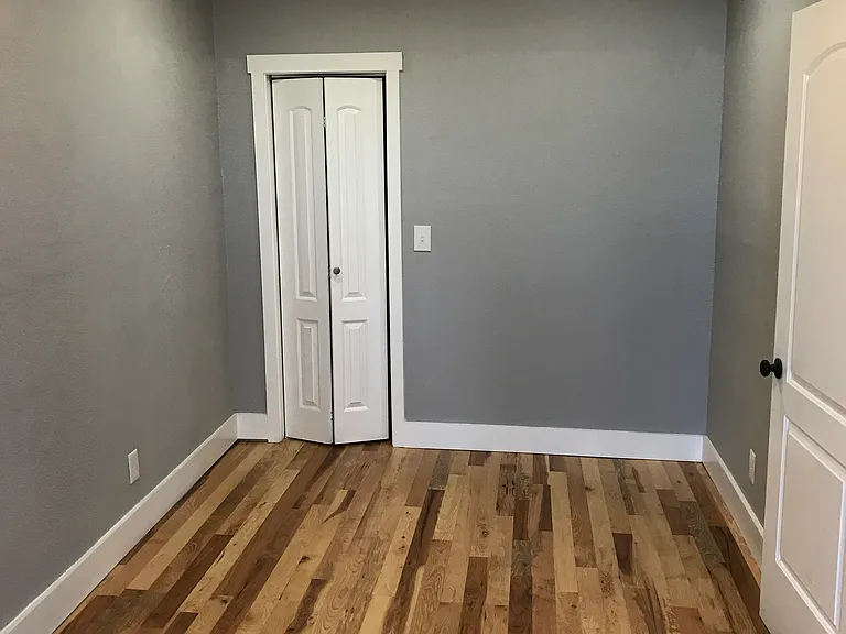 1045 W 14th Ave #205 — Photo 8