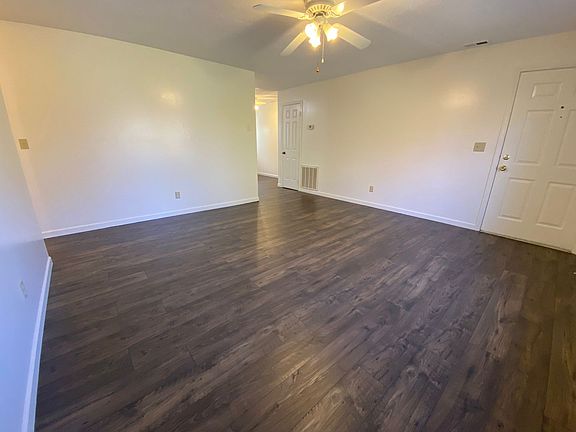 3rd image of 43 Hamburg Dr APT 2