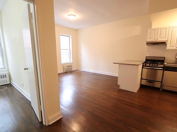 3rd image of 1269 1st Ave #2A