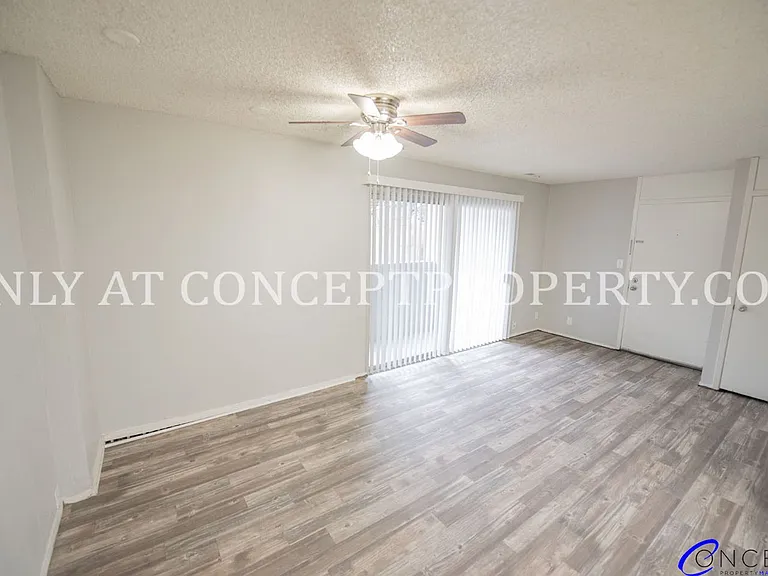 Foothill Terrace — Photo 73