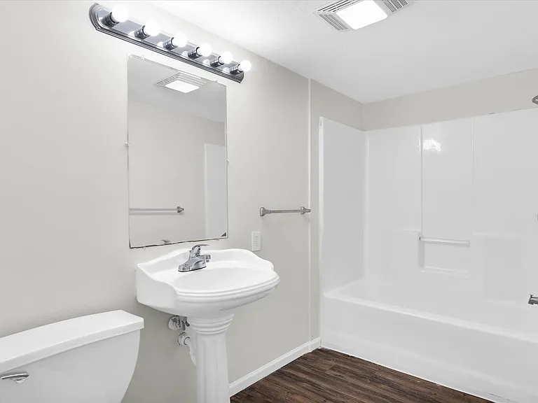 1102 E Colorado Ave — Photo 24