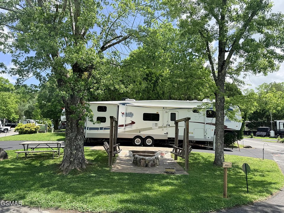 1st image of 4229 E Pkwy #196-lot 196