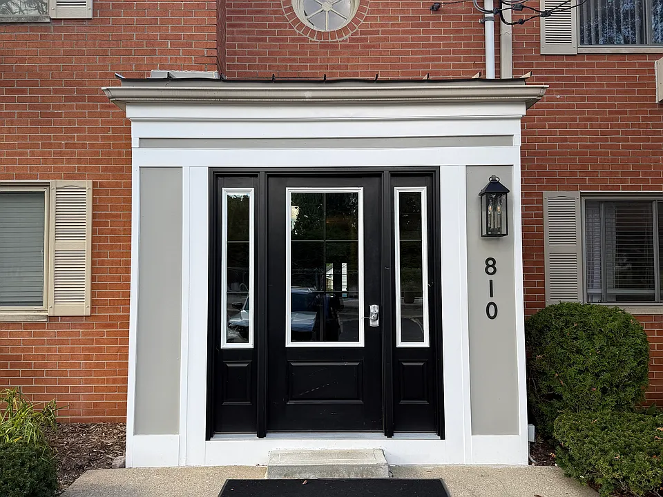 810 Plate St #102