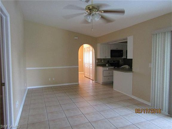 3rd image of 1033 NE Van Loon Ln