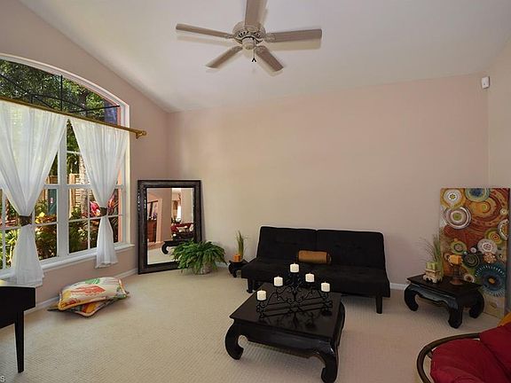 4th image of 389 Sweet Bay Ln