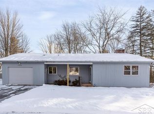 2408 E Sugnet Rd, Midland, MI 48642