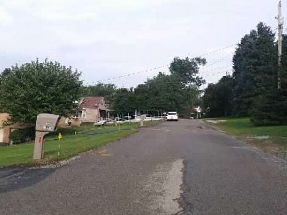 4th image of 216 Lewis Ave