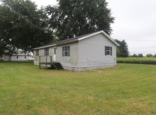 1698 N 1285 East Rd, Shelbyville, IL 62565