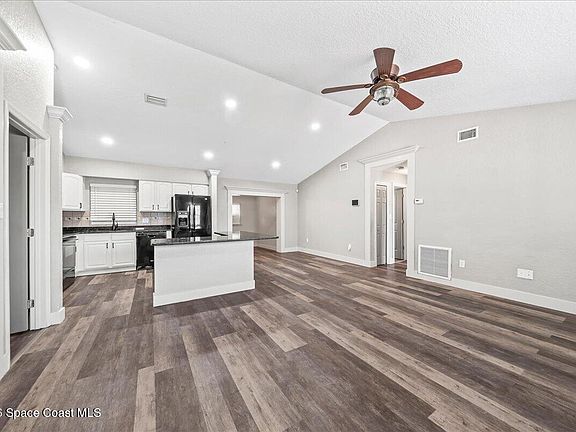 4th image of 697 Hamm St NW