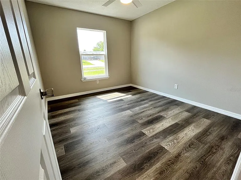 1494 Courtland Blvd — Photo 15