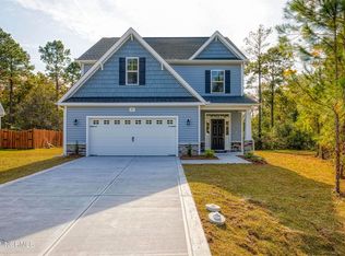 223 Admiral Ct, Sneads Ferry, NC 28460