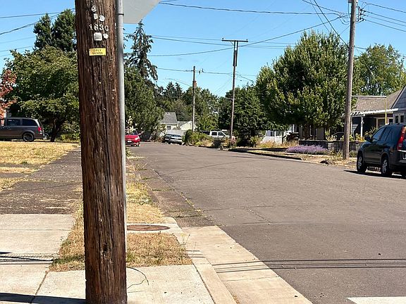 4th image of 1310 Lincoln St SW