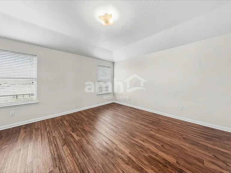 8960 Blackhaw St — Photo 10